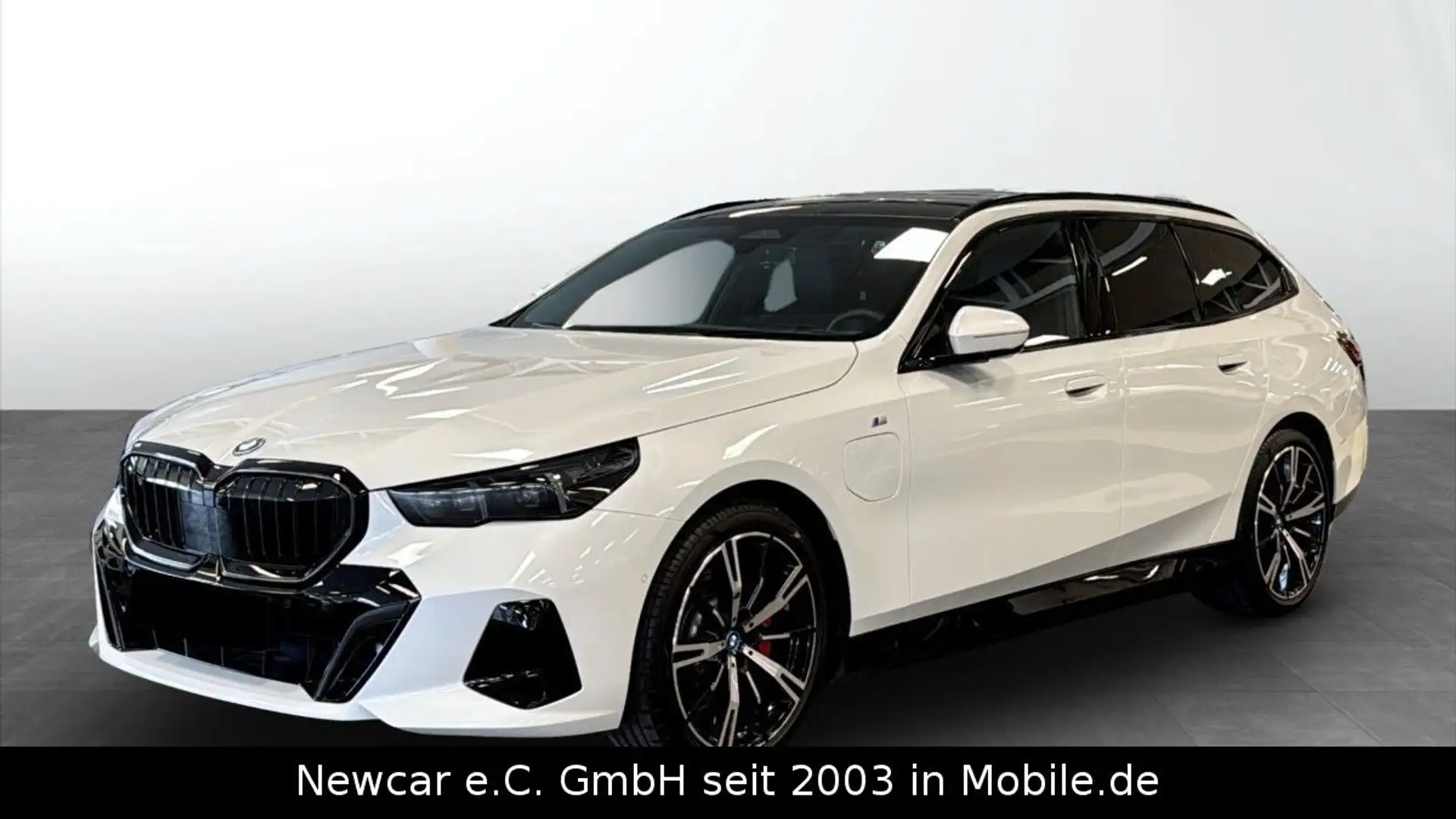 BMW 530 e Touring xDrive MSport*ACC*Panorama*KEYLESS Weiß - 1