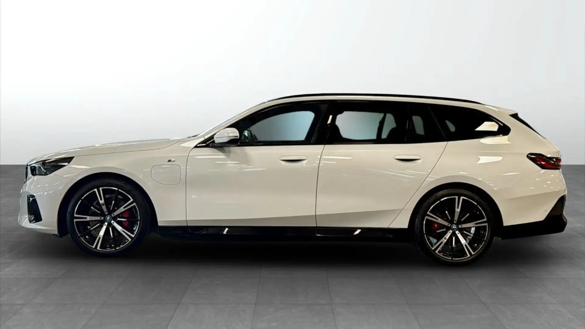 BMW 530 e Touring xDrive MSport*ACC*Panorama*KEYLESS Weiß - 2