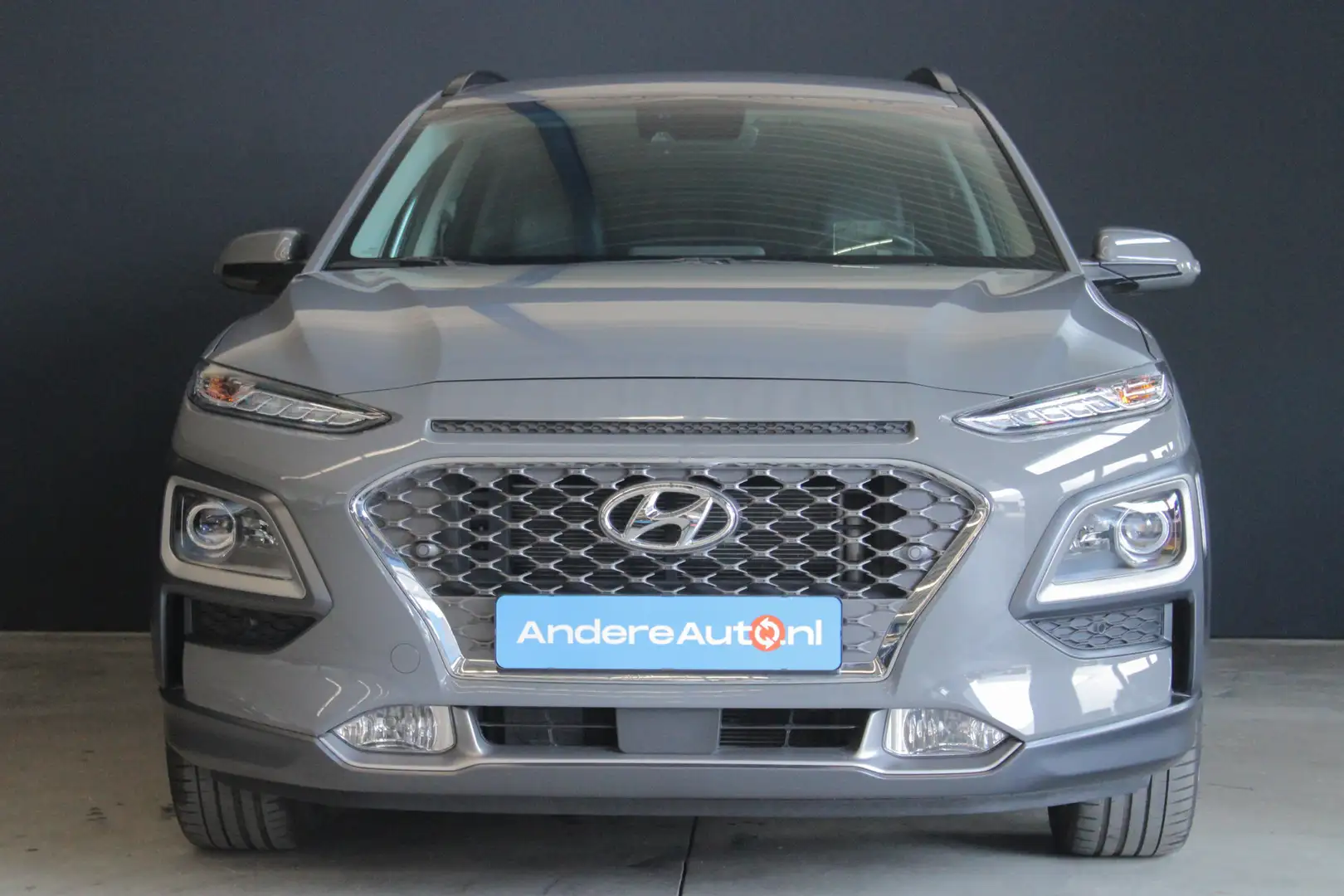 Hyundai KONA 1.6 GDI HEV Premium |dealer onderhouden|leder|stuu Gris - 2