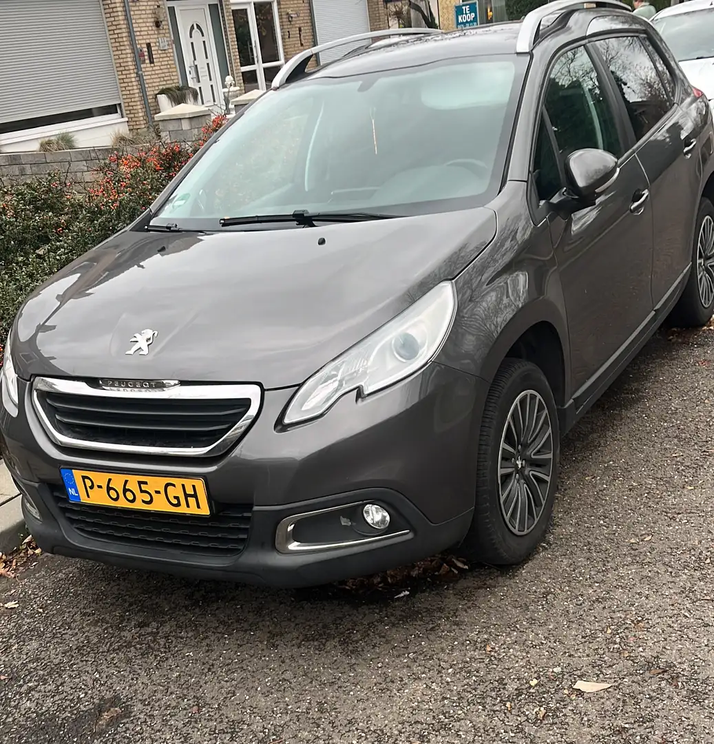 Peugeot 2008 1.2 PureT. Urban C. Grijs - 1