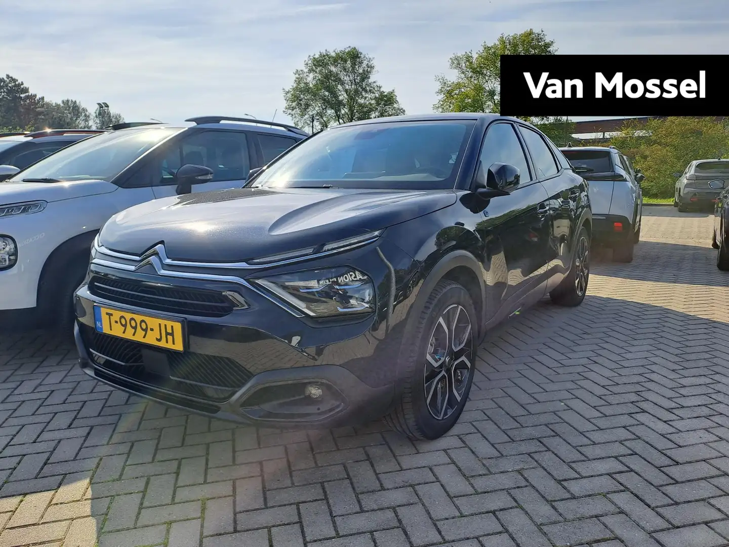 Citroen E-C4 Electric Feel Pack 50 kWh | Camera | Winterpakket | Apple C Zwart - 1