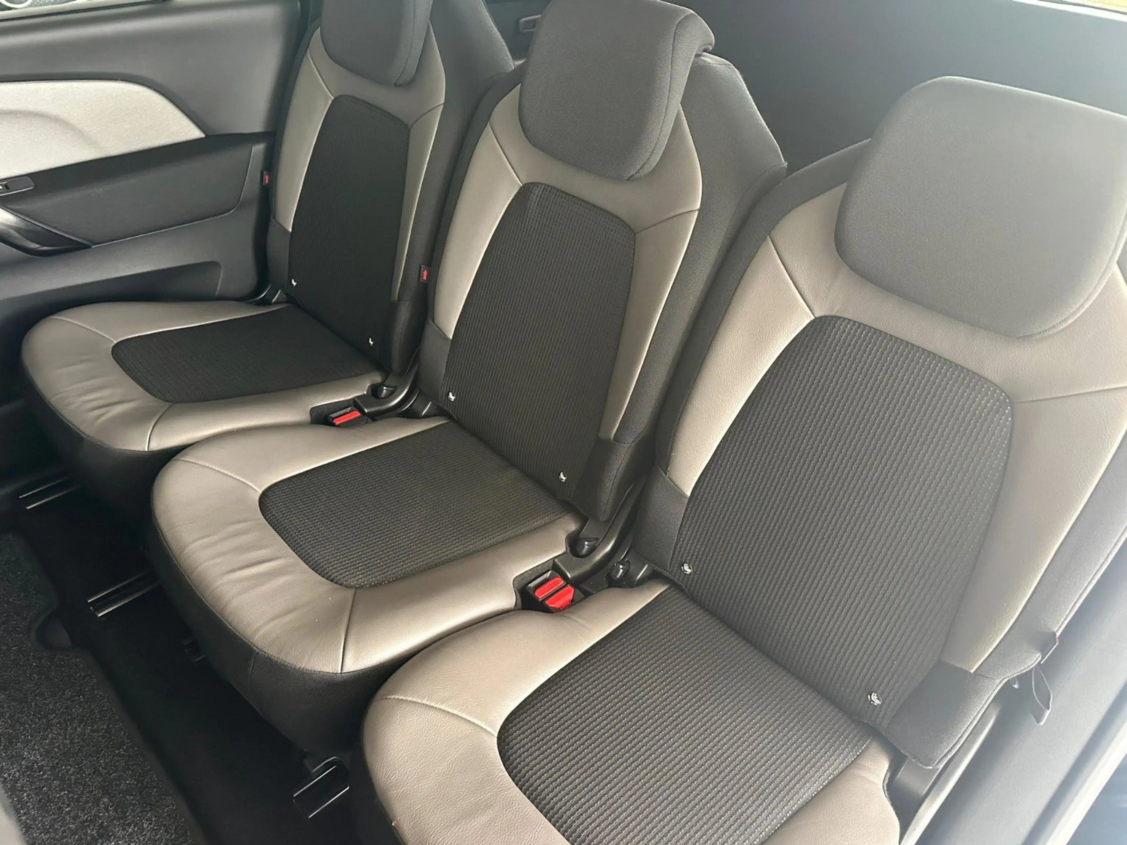 Citroen Grand C4 Picasso Grand C4 Shine Pack*ACC*PDC*LKA*7-Sitzer*SHZ*DAB — photo 12