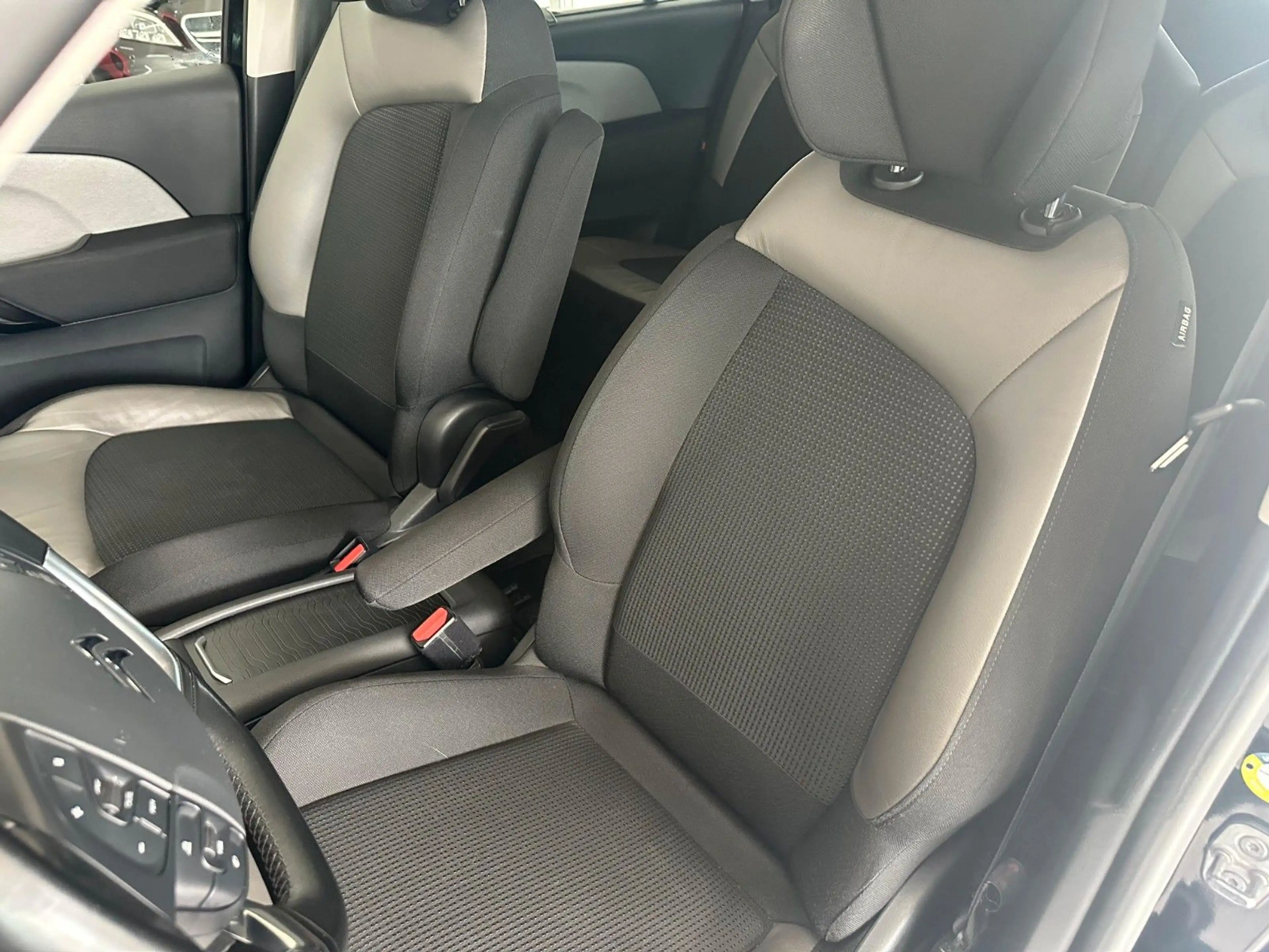 Citroen Grand C4 Picasso Grand C4 Shine Pack*ACC*PDC*LKA*7-Sitzer*SHZ*DAB — photo 10