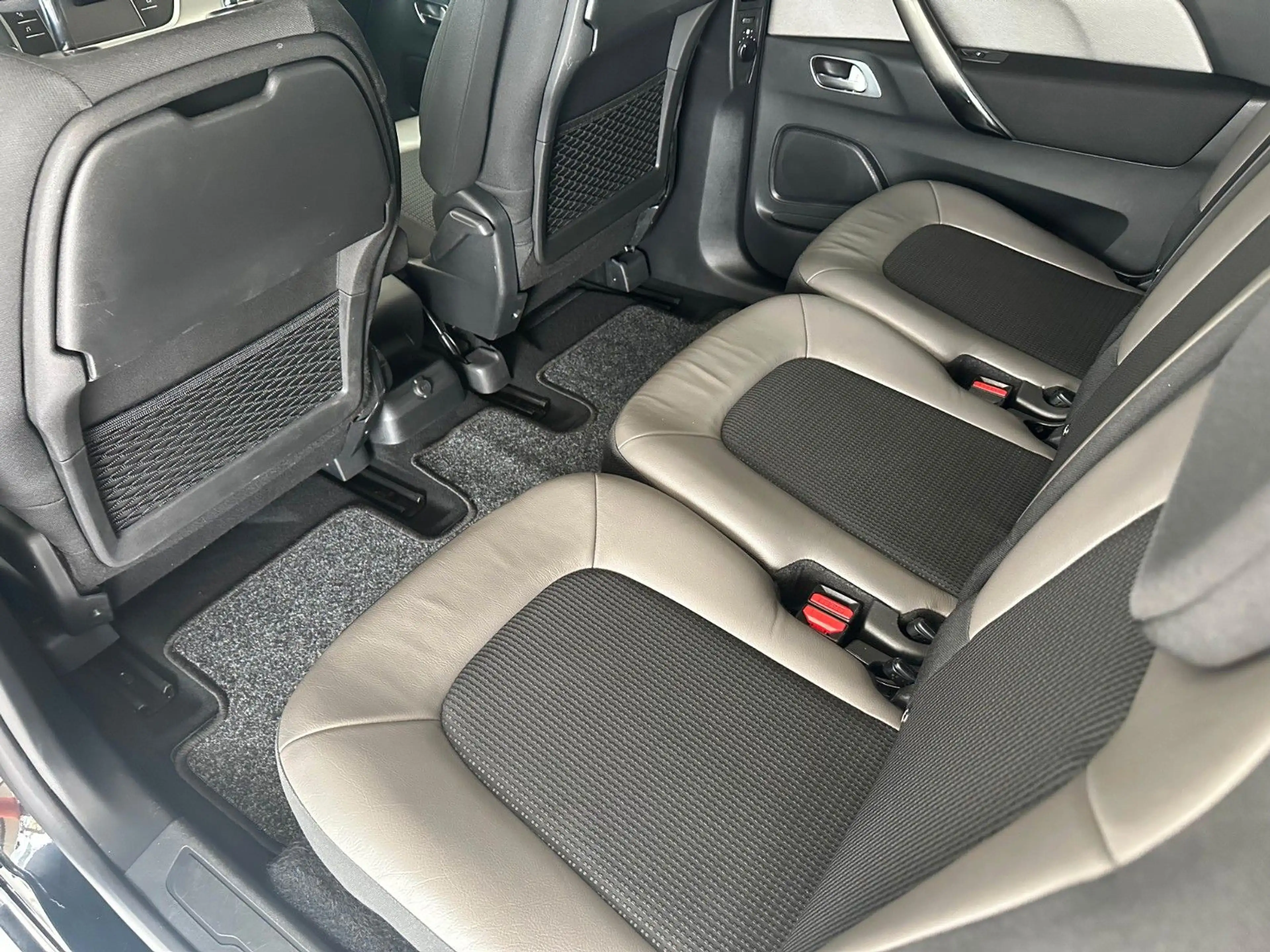 Citroen Grand C4 Picasso Grand C4 Shine Pack*ACC*PDC*LKA*7-Sitzer*SHZ*DAB — photo 11