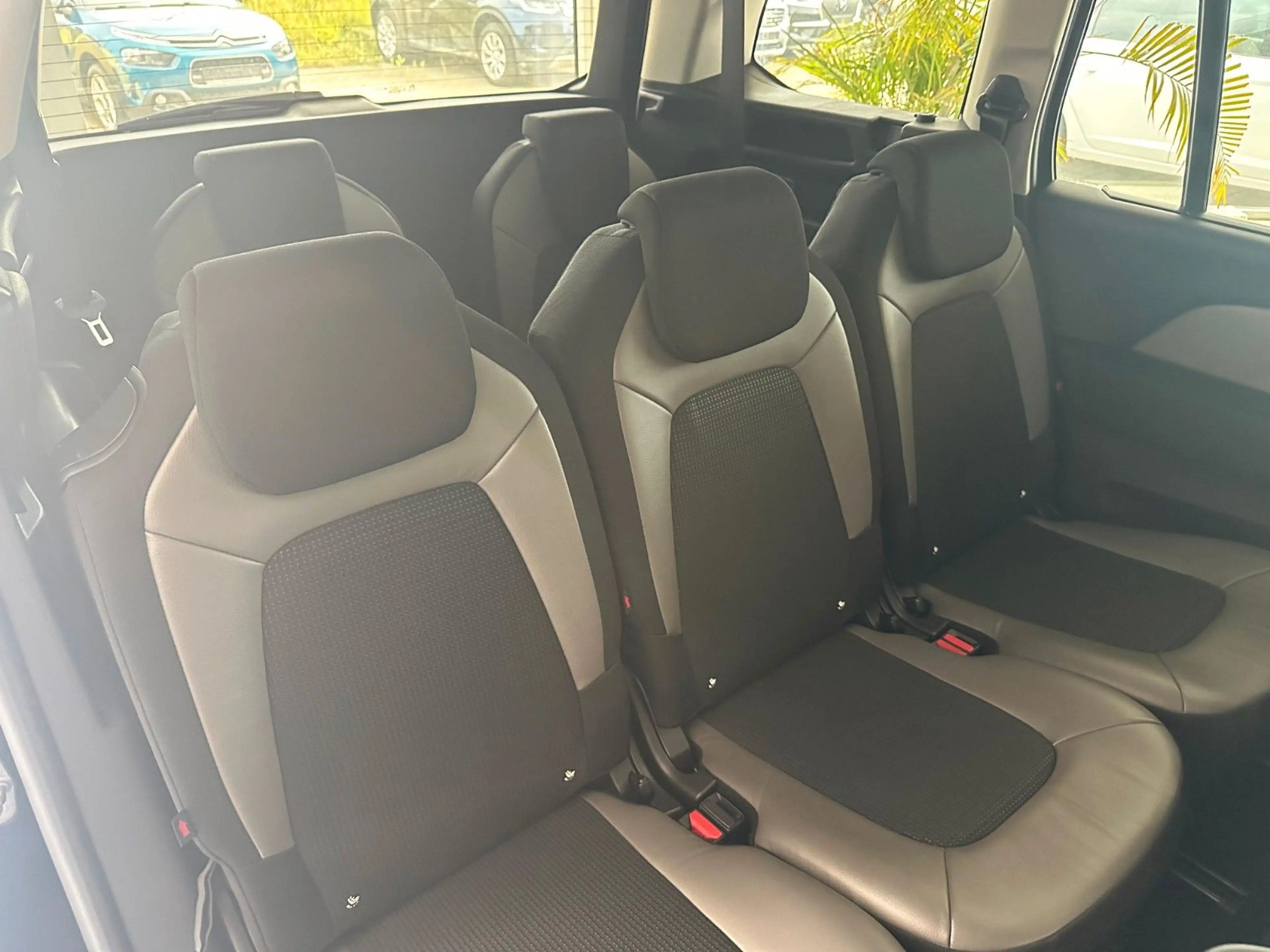 Citroen Grand C4 Picasso Grand C4 Shine Pack*ACC*PDC*LKA*7-Sitzer*SHZ*DAB — photo 14