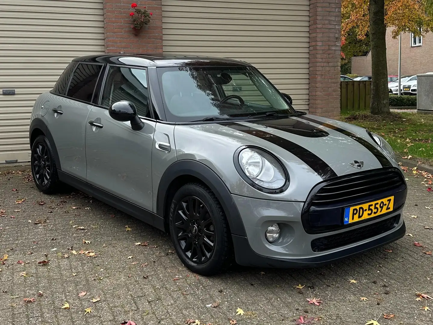 MINI Cooper Cooper 1.5 Grijs - 1