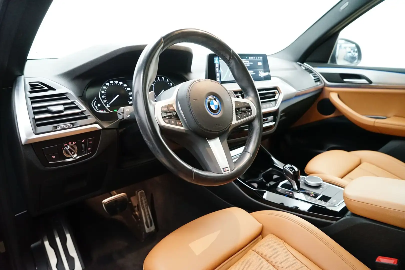 BMW X3 xDrive30e [M Sport, LC+, HUD, RFK, AHK, Pano] Fekete - 2