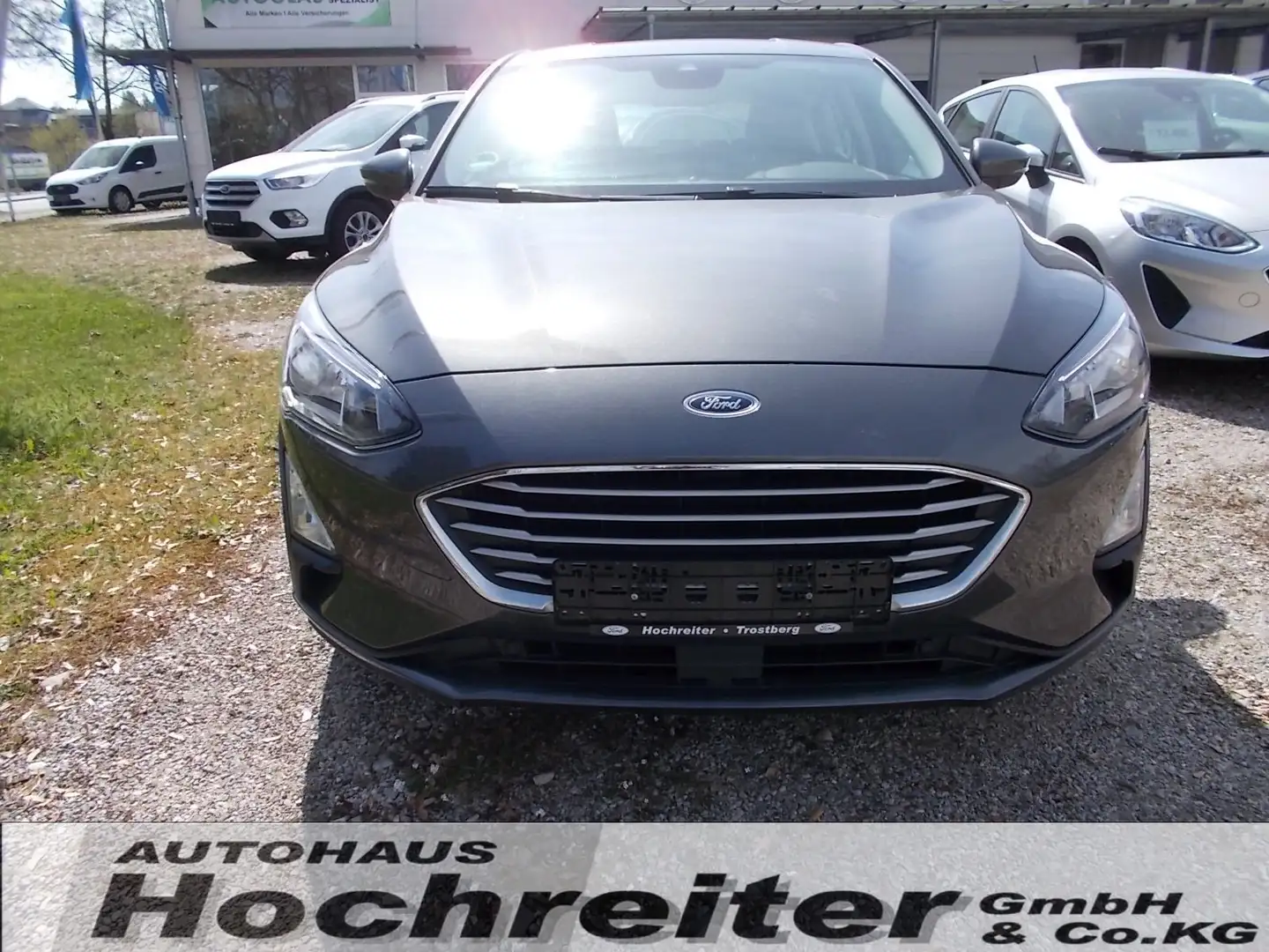 Ford Focus Cool & Connect 8-fach bereift Grau - 2