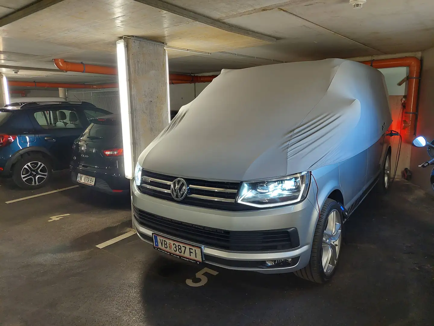 Volkswagen T6 California California Beach Edition 2,0 TDI 4Motion BMT DSG B Silber - 2