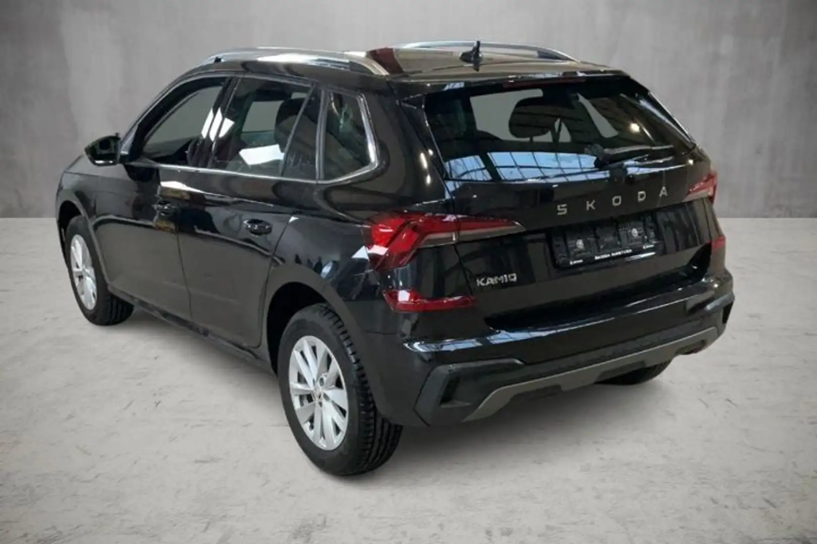 Skoda Kamiq 1.0TSI DSG Selection Negro - 2