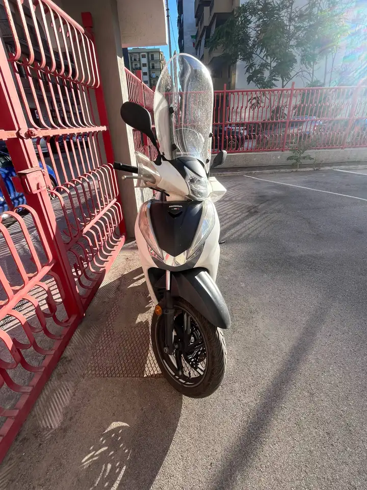 Honda SH 300