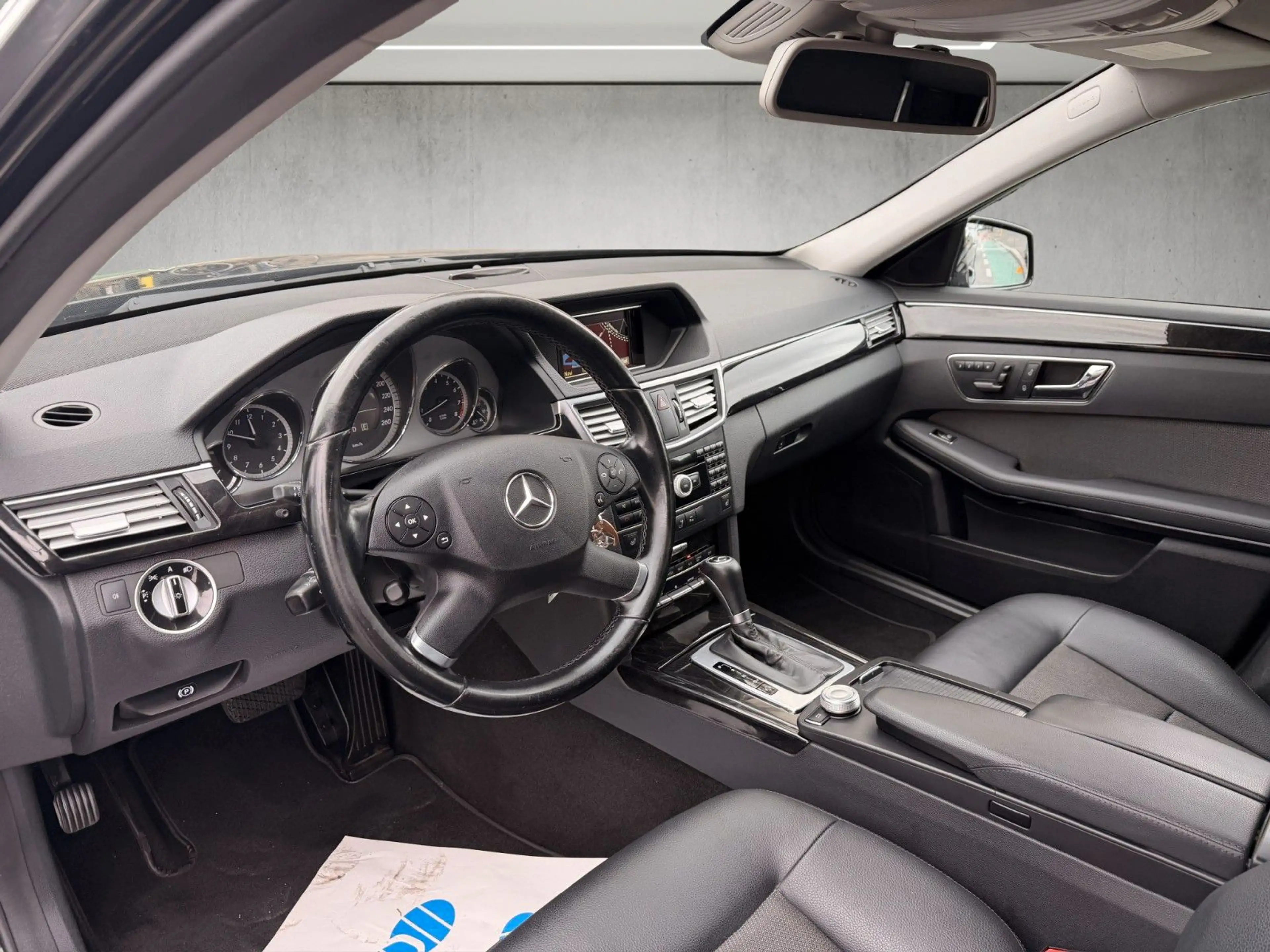 Mercedes-Benz E 250 CG T-*Automatik*Xenon*Leder*Navi*ACC — photo 7