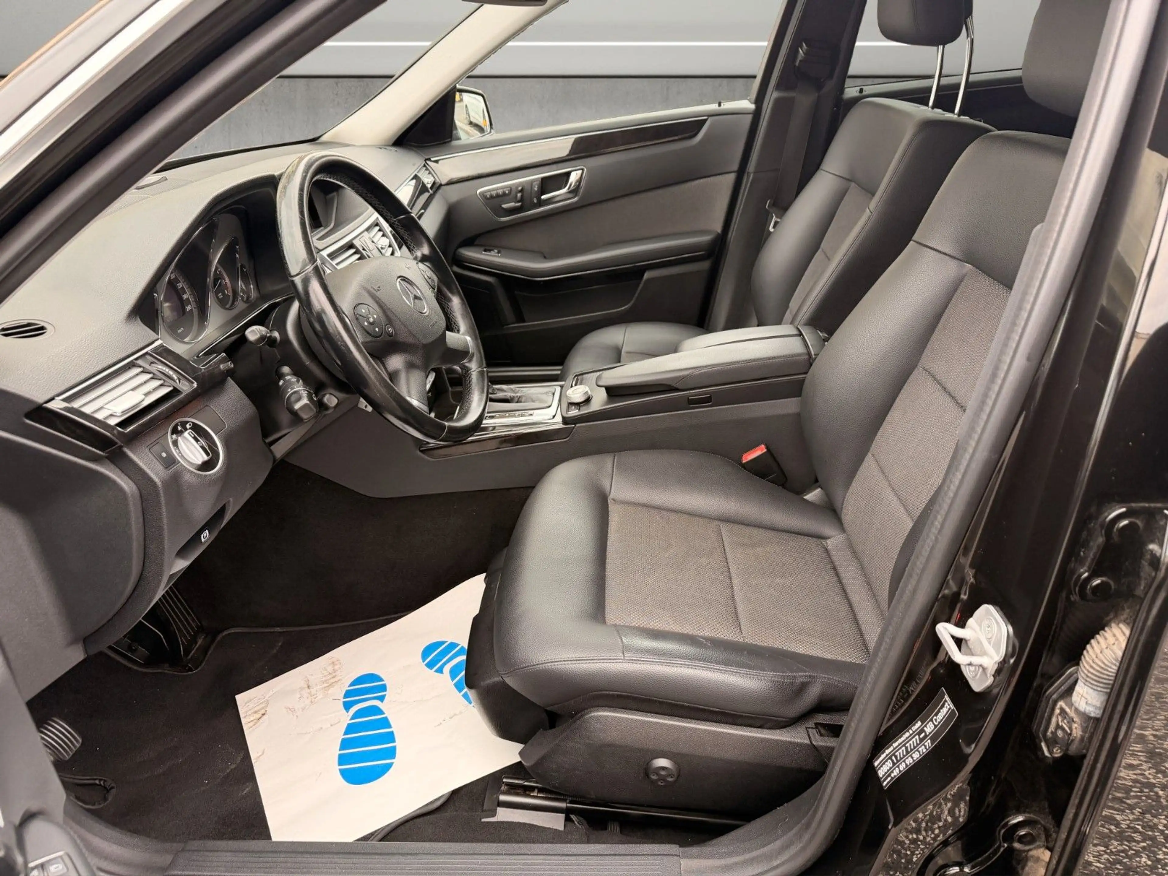 Mercedes-Benz E 250 CG T-*Automatik*Xenon*Leder*Navi*ACC — photo 6