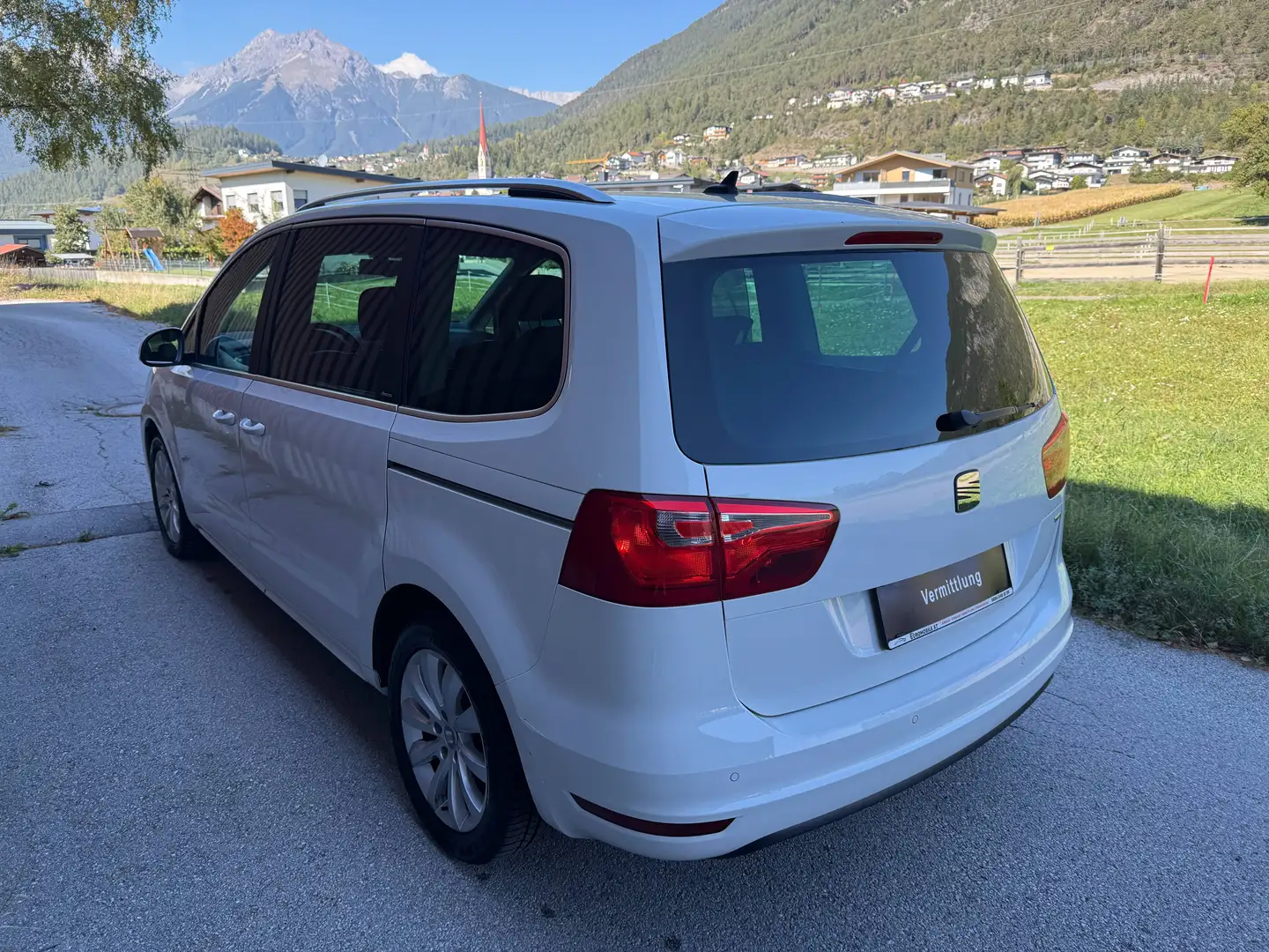 SEAT Alhambra Style  7-SITZER*AHK*ISOFIX*EINPARKHILFE*WINTER-P.* Weiß - 2