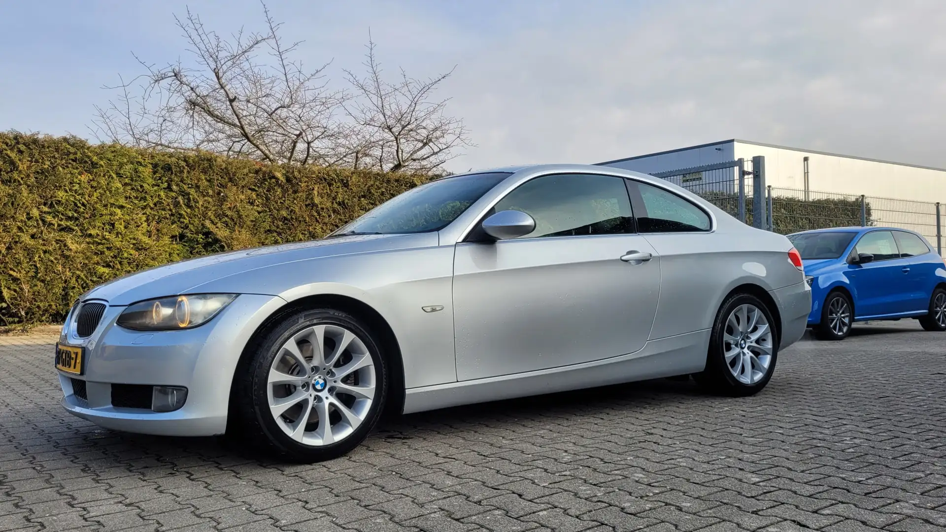 BMW 325 3-serie Coupé 325i High Executive 1e Eigenaar Gris - 2