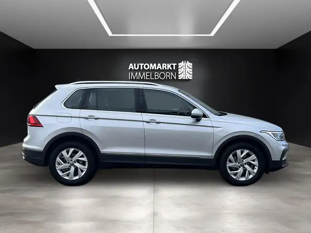Volkswagen Tiguan view 12