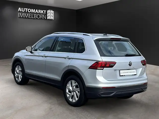 Volkswagen Tiguan view 6
