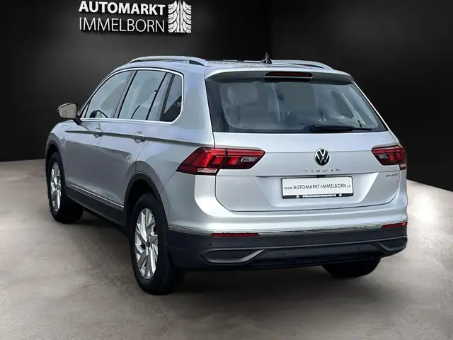 Volkswagen Tiguan view 5