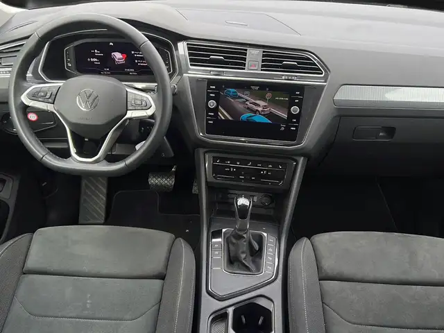 Volkswagen Tiguan view 18