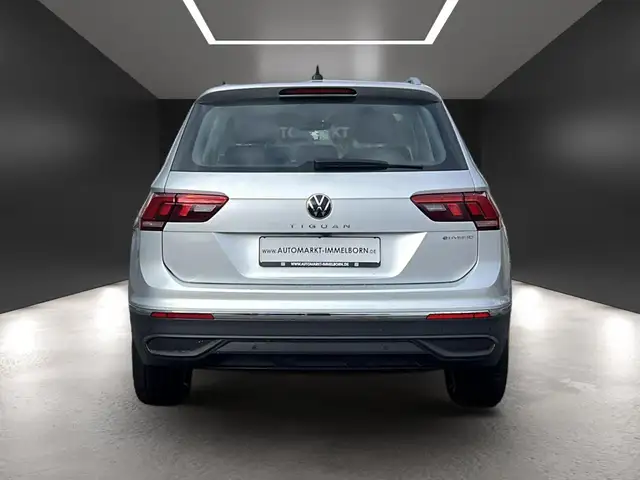 Volkswagen Tiguan view 10