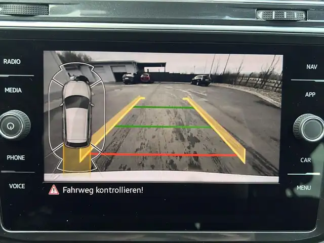 Volkswagen Tiguan view 25