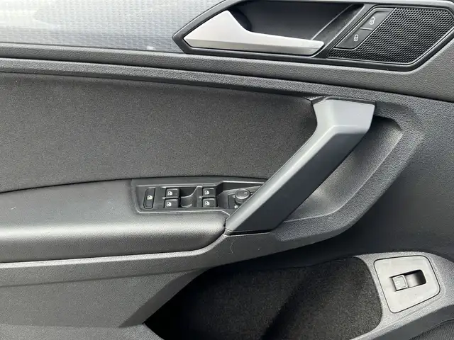 Volkswagen Tiguan view 30