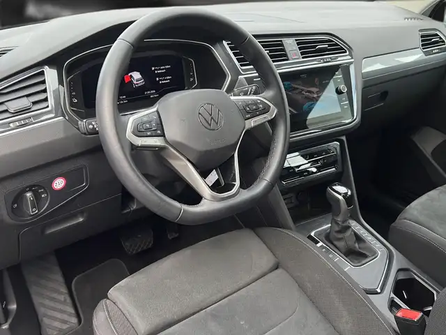 Volkswagen Tiguan view 14