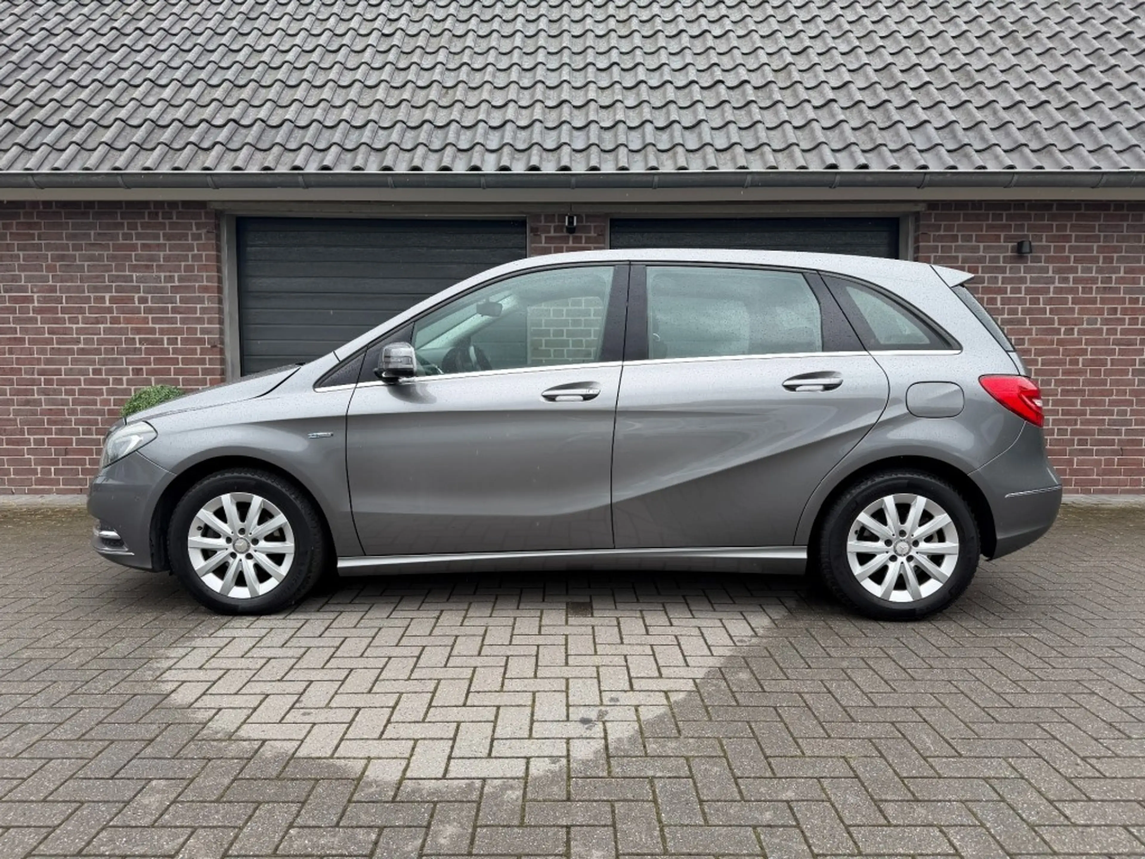 Mercedes-Benz B 180 B180 AMBITION NAVI STOELVERWARMING LED PDC — photo 8
