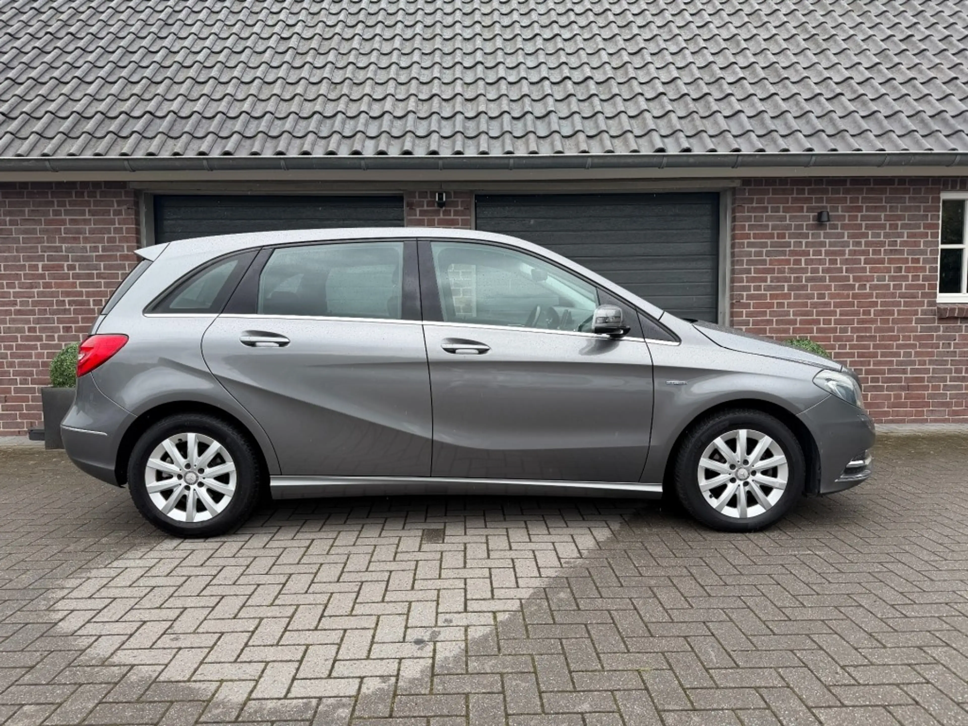 Mercedes-Benz B 180 B180 AMBITION NAVI STOELVERWARMING LED PDC — photo 7