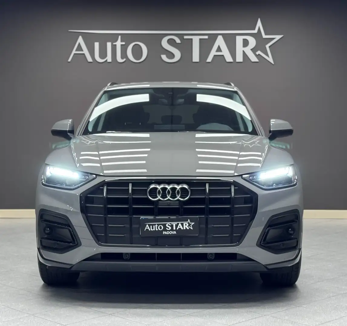 Audi Q5 35 2.0 tdi mhev 12V Business Advanced s-tronic Grigio - 2