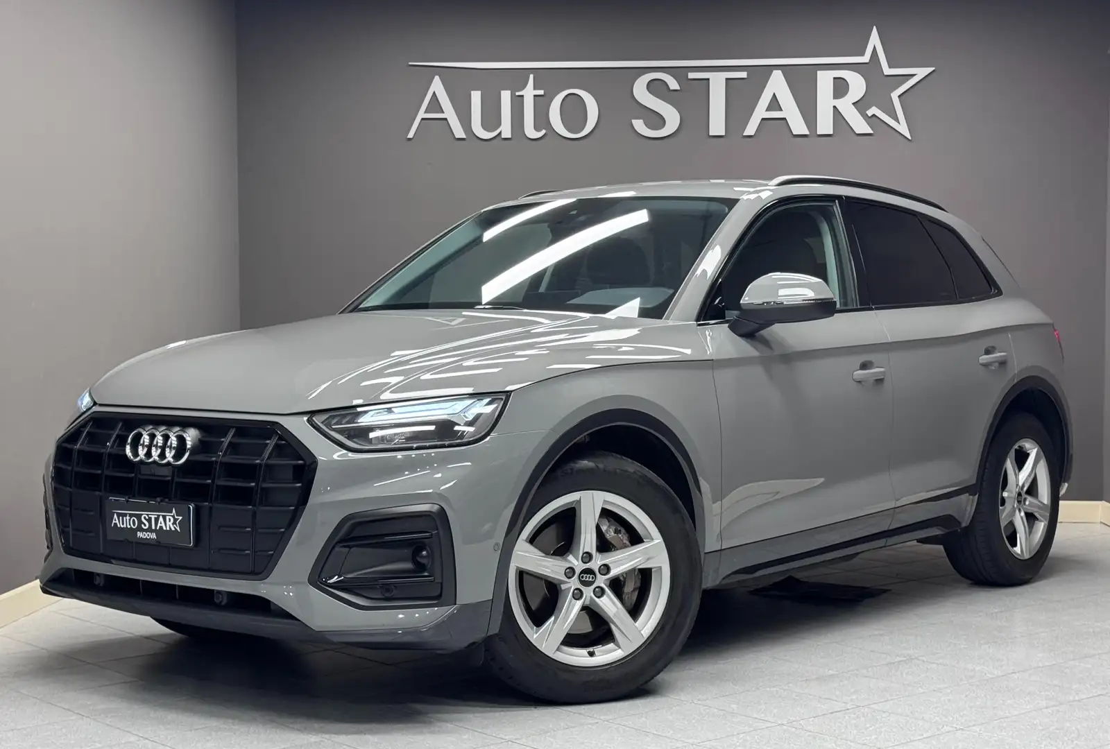 Audi Q5 35 2.0 tdi mhev 12V Business Advanced s-tronic Grigio - 1