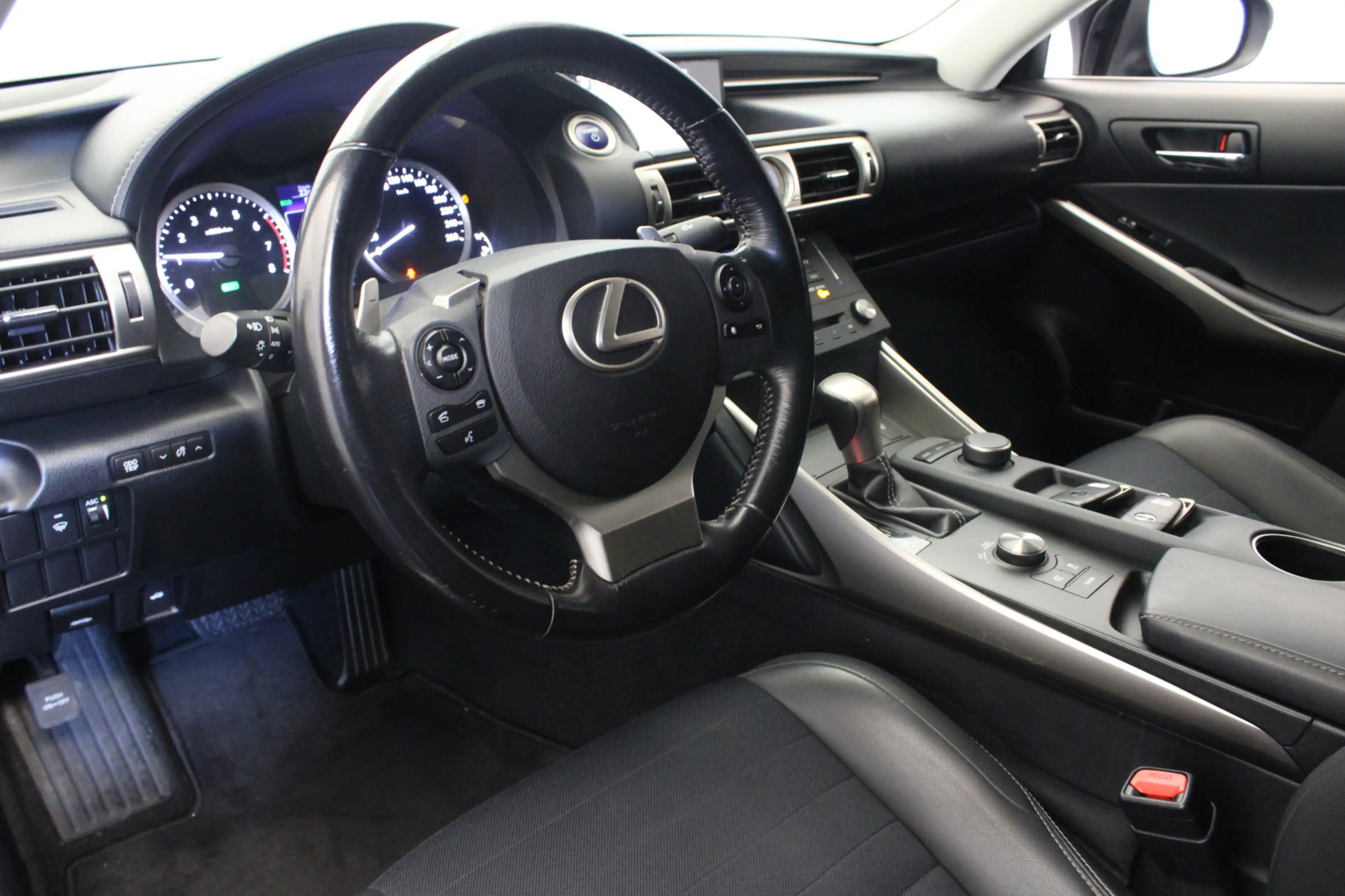 Lexus IS 300 300h Hybrid Sport Edition |Camera|Stoelverw.|Navi| — photo 11