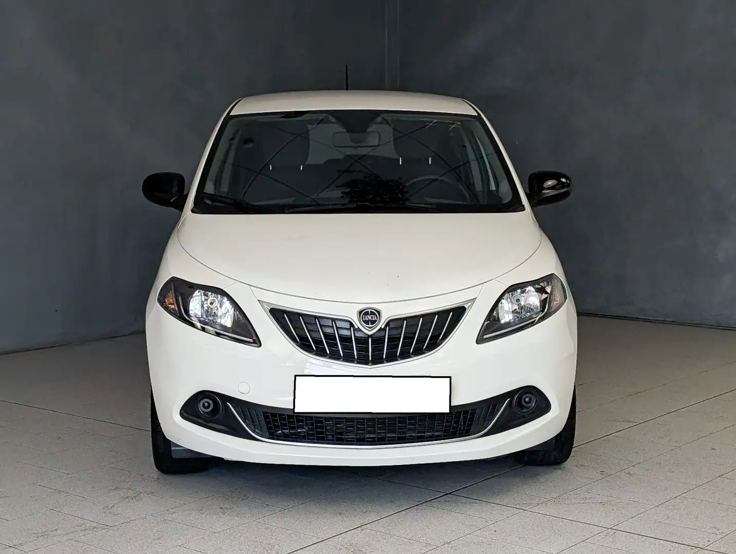 Lancia Ypsilon 1.2 8v Gold Blanc - 1