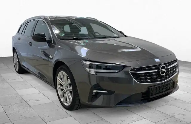Opel Insignia main image