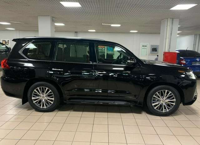 Lexus LX 570 Luxury 8S EU Vers EU Reg Schwarz/Rotbraun