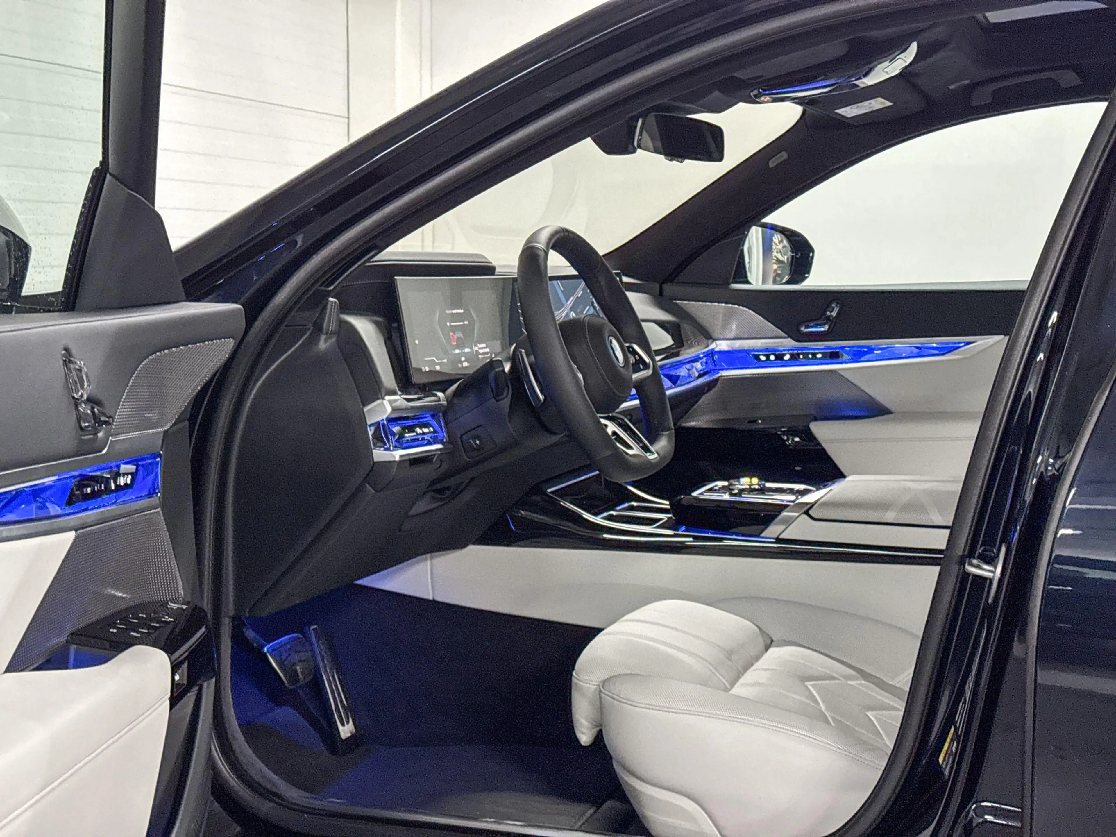 BMW i7 eDrive50 | M-Sport Pro | Connoisseur Pack | Execut — photo 9