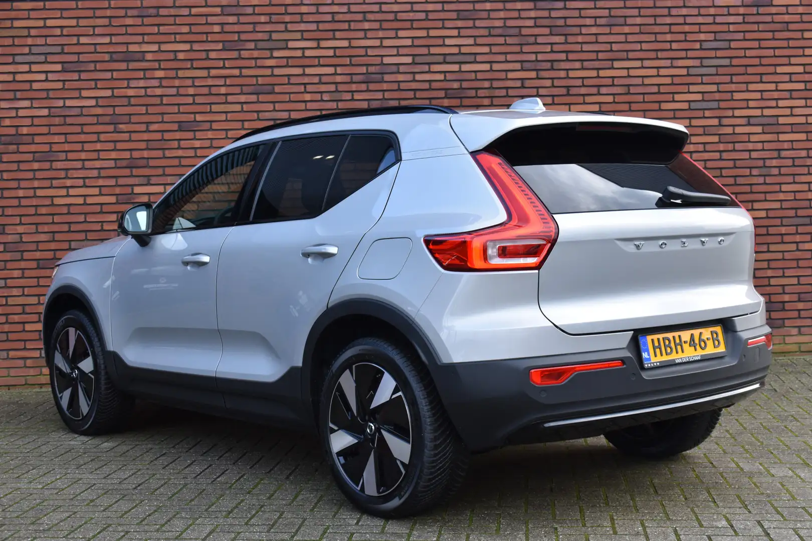 Volvo EX40 252PK Extended Range Ultra 82 kWh | Demo deal | Gris - 2