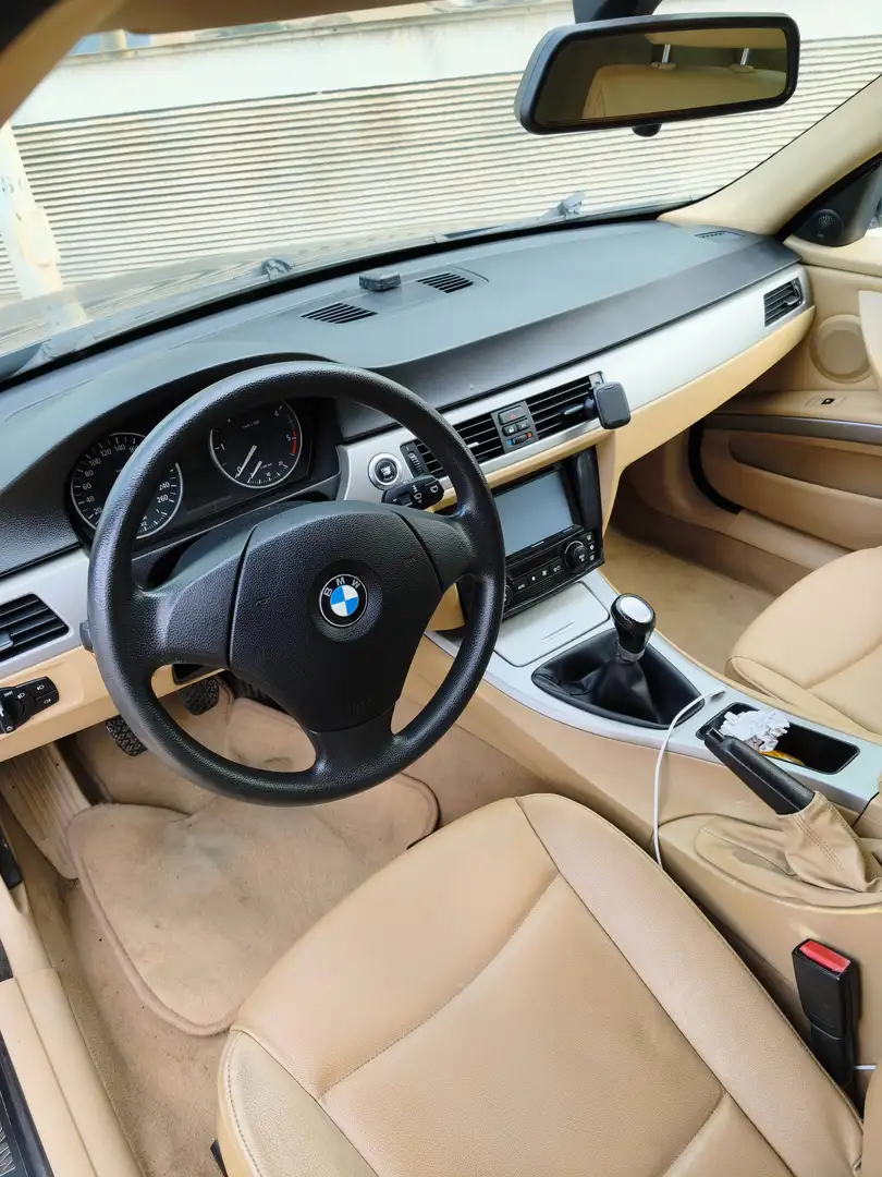BMW 318 Serie 3 Negro - 1