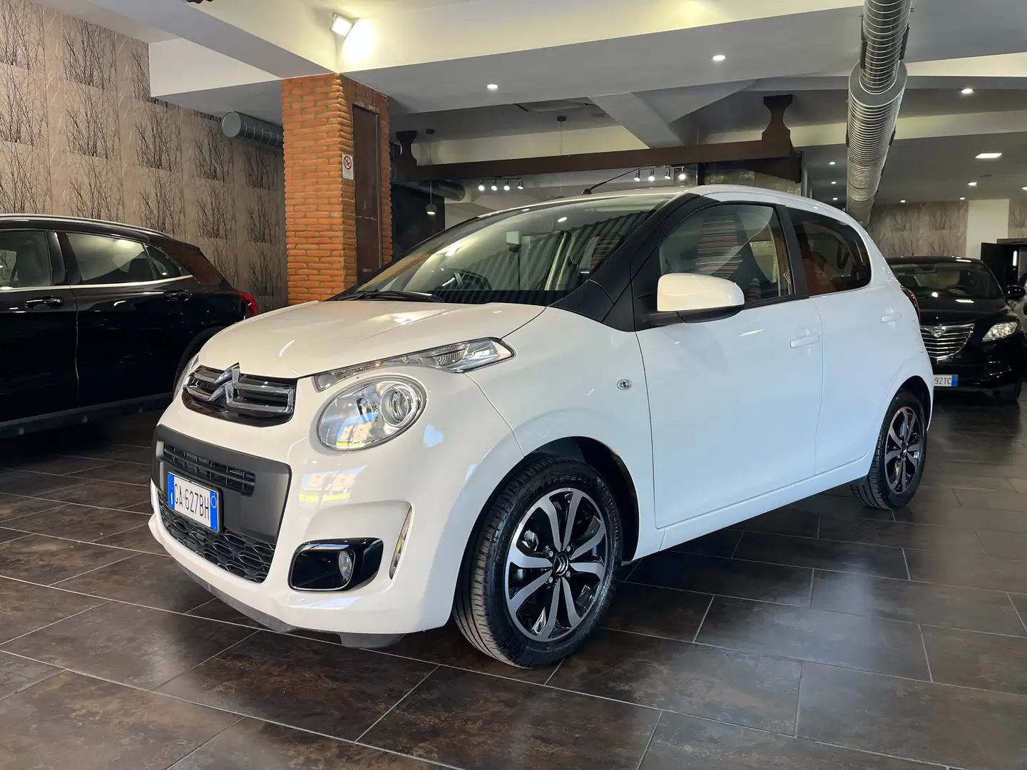 Citroen C1 C1 5p 1.0 vti Feel 72cv neopatentati Bianco - 1