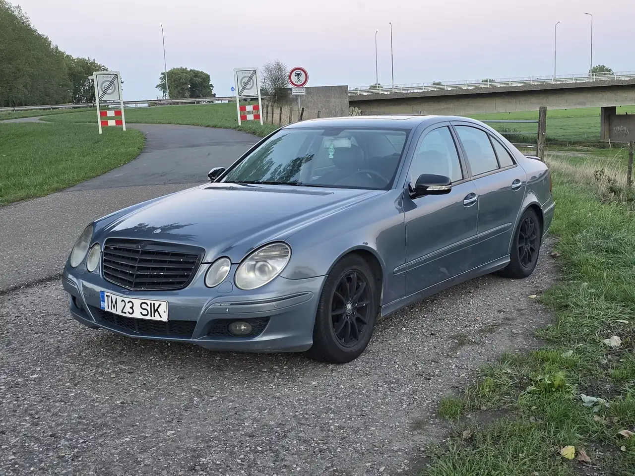 Mercedes-Benz E 220