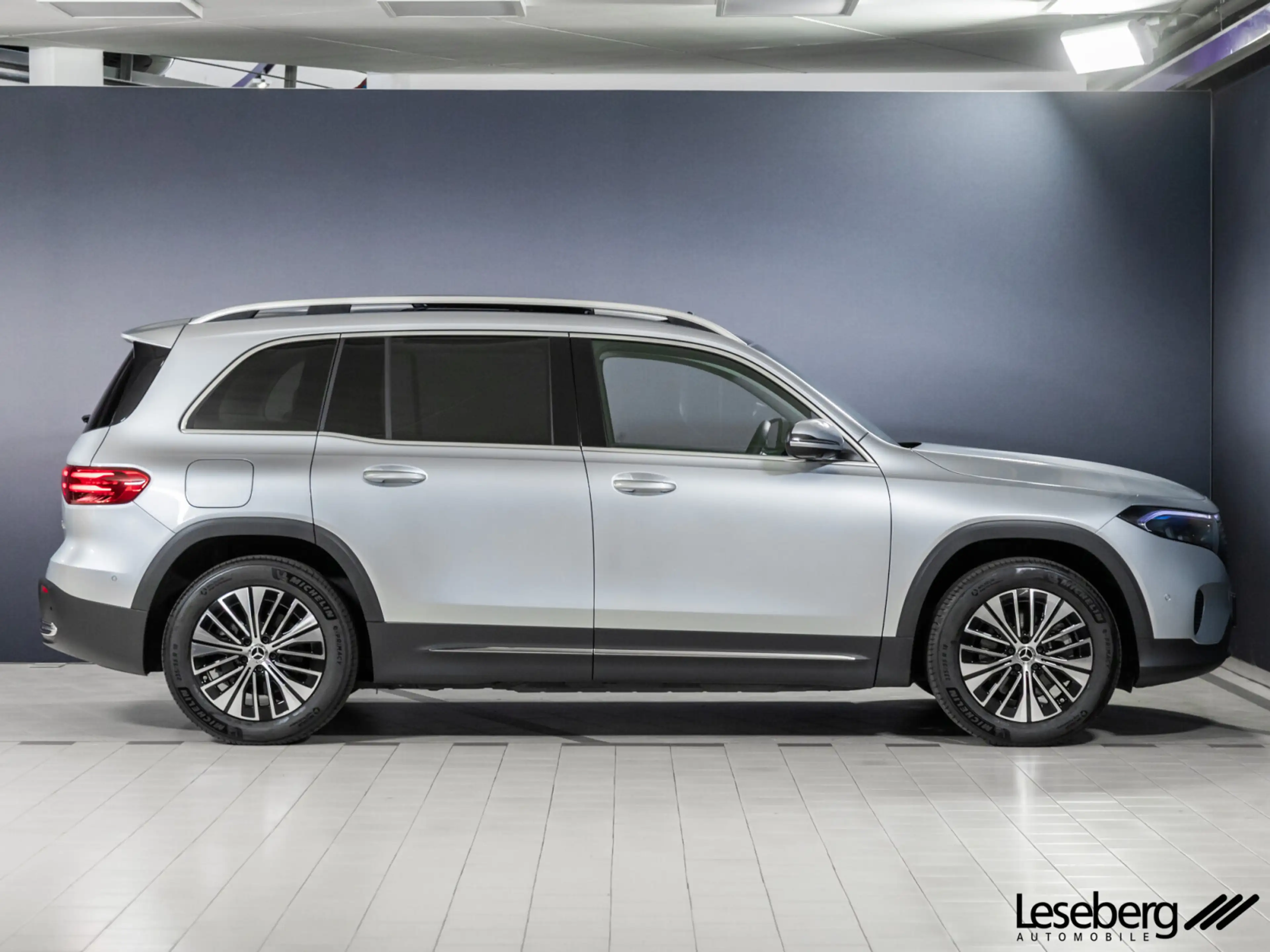 Mercedes-Benz EQB 350 EQB 350 4M Electr.Art Adv+ Pano/Distron/HuD/360° — photo 4