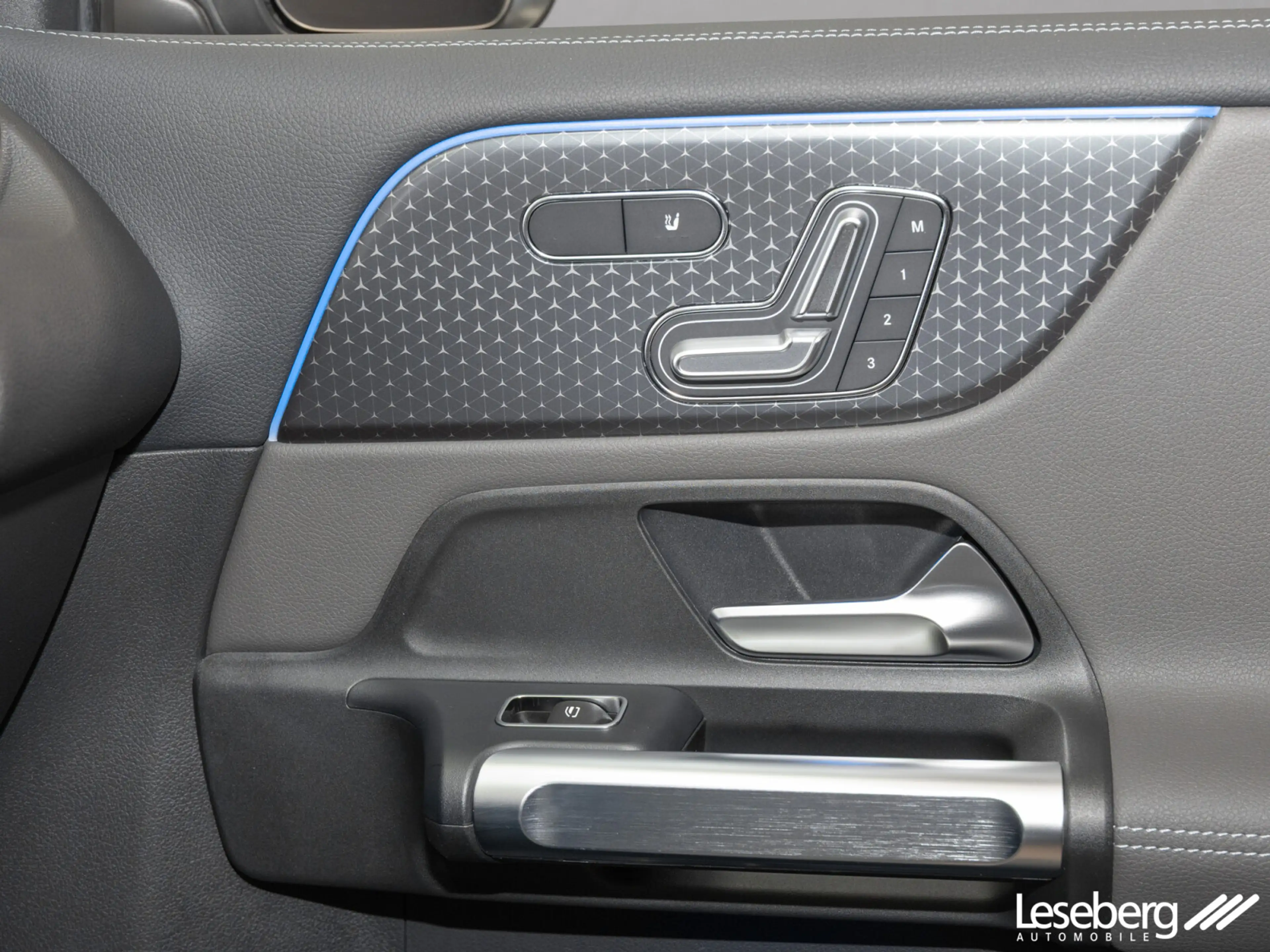 Mercedes-Benz EQB 350 EQB 350 4M Electr.Art Adv+ Pano/Distron/HuD/360° — photo 12