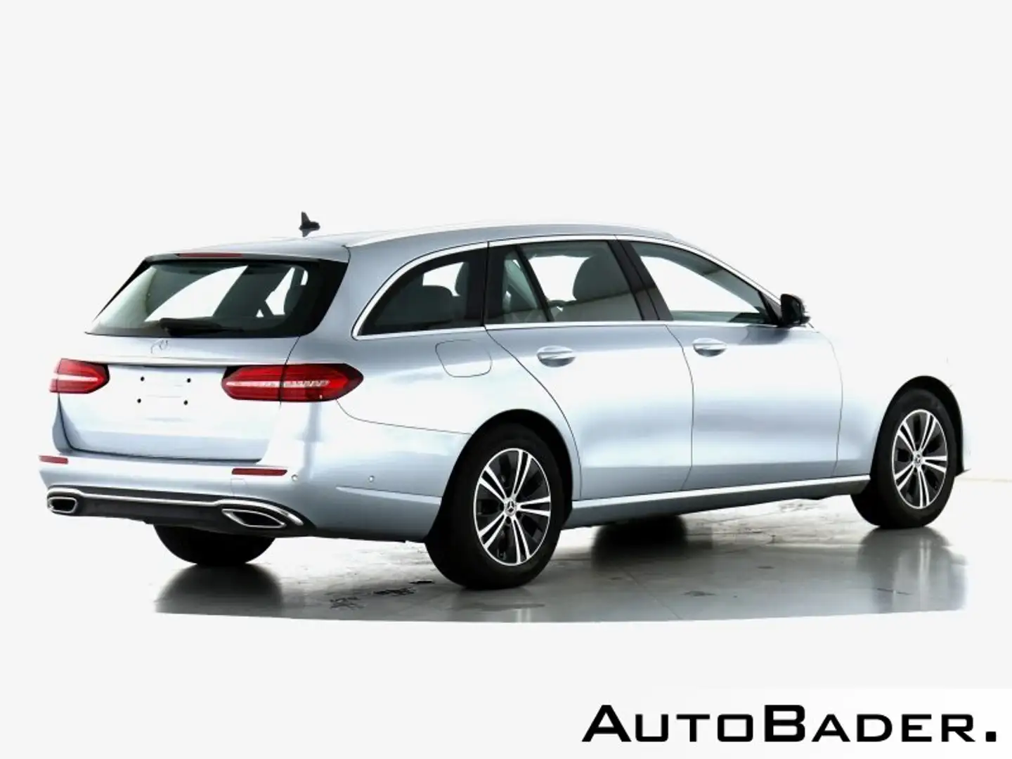 Mercedes-Benz E 220 E 220 d T AVANTGARDE MBUX Park-Spur-Spgl-Pkt RFK Silber - 2