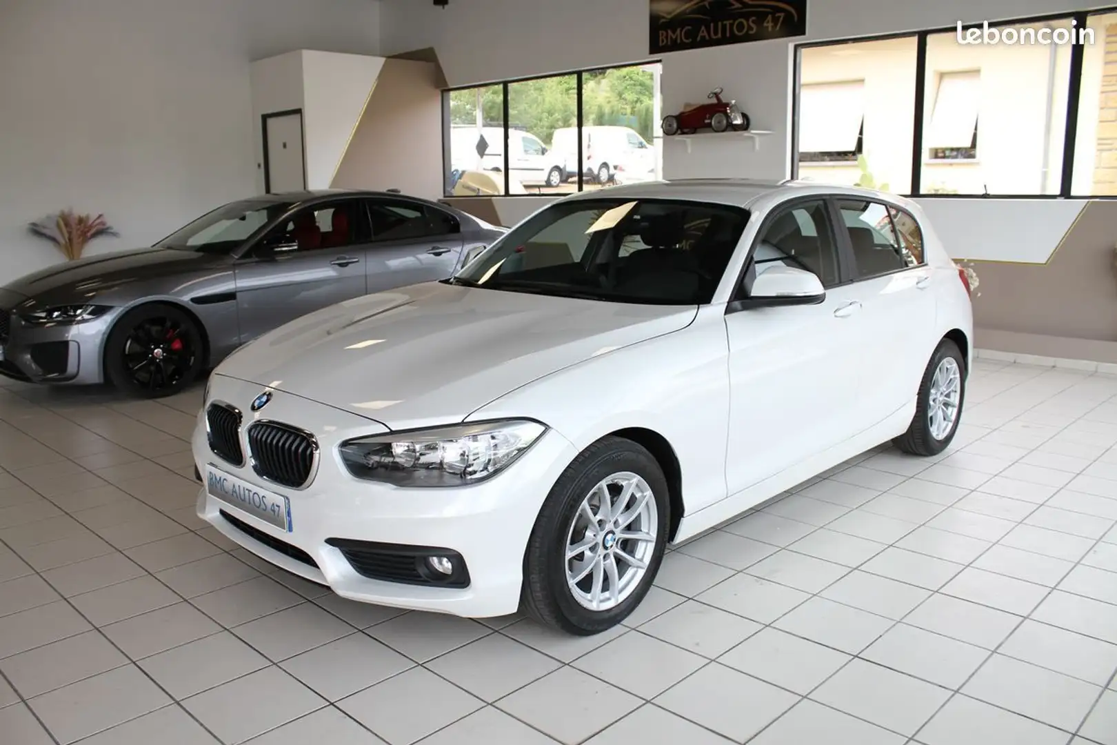 BMW 116 116 Da Lounge BVA F20 1er Main Suivi d'entretien complet Blanc - 1
