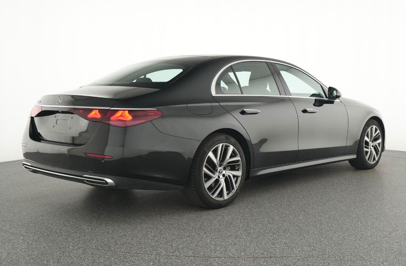 Mercedes-Benz E 220 d Avantgarde DIGITAL MEMO 360° DISTR+ MBUX — photo 5