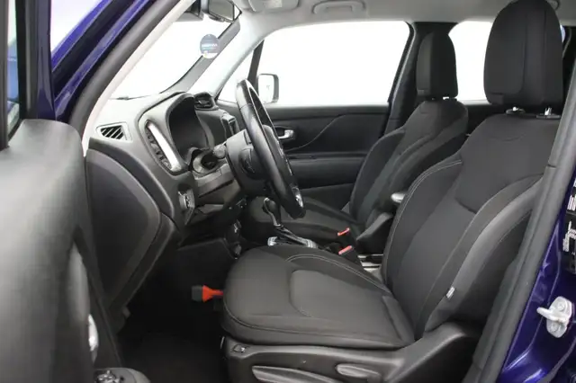 Jeep Renegade view 6