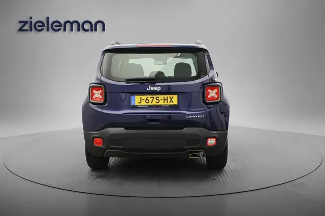 Jeep Renegade view 13