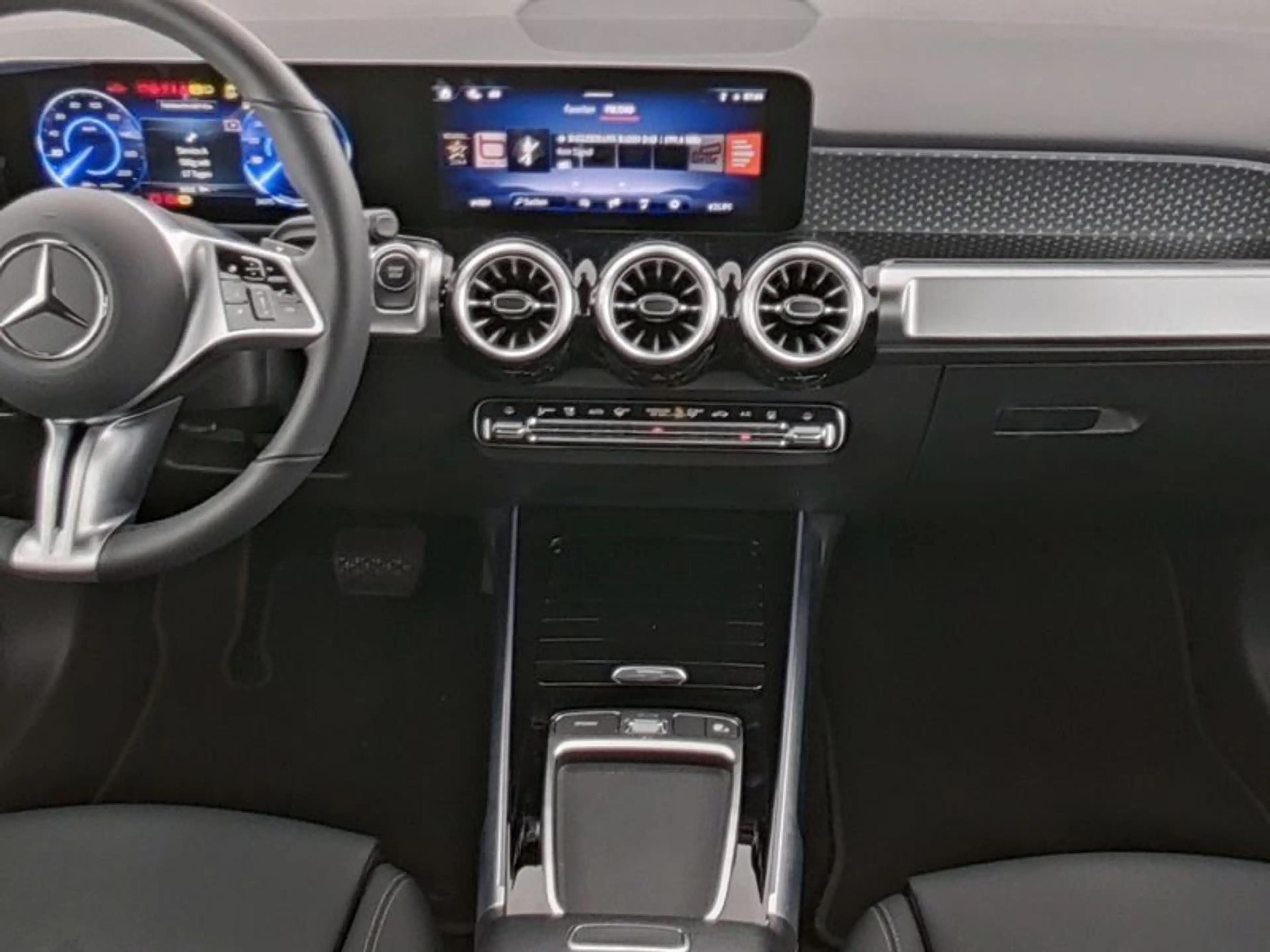Mercedes-Benz EQB 350 4M PROGR-ADV MEMORY DISTRONIC WINTER VZA — photo 7