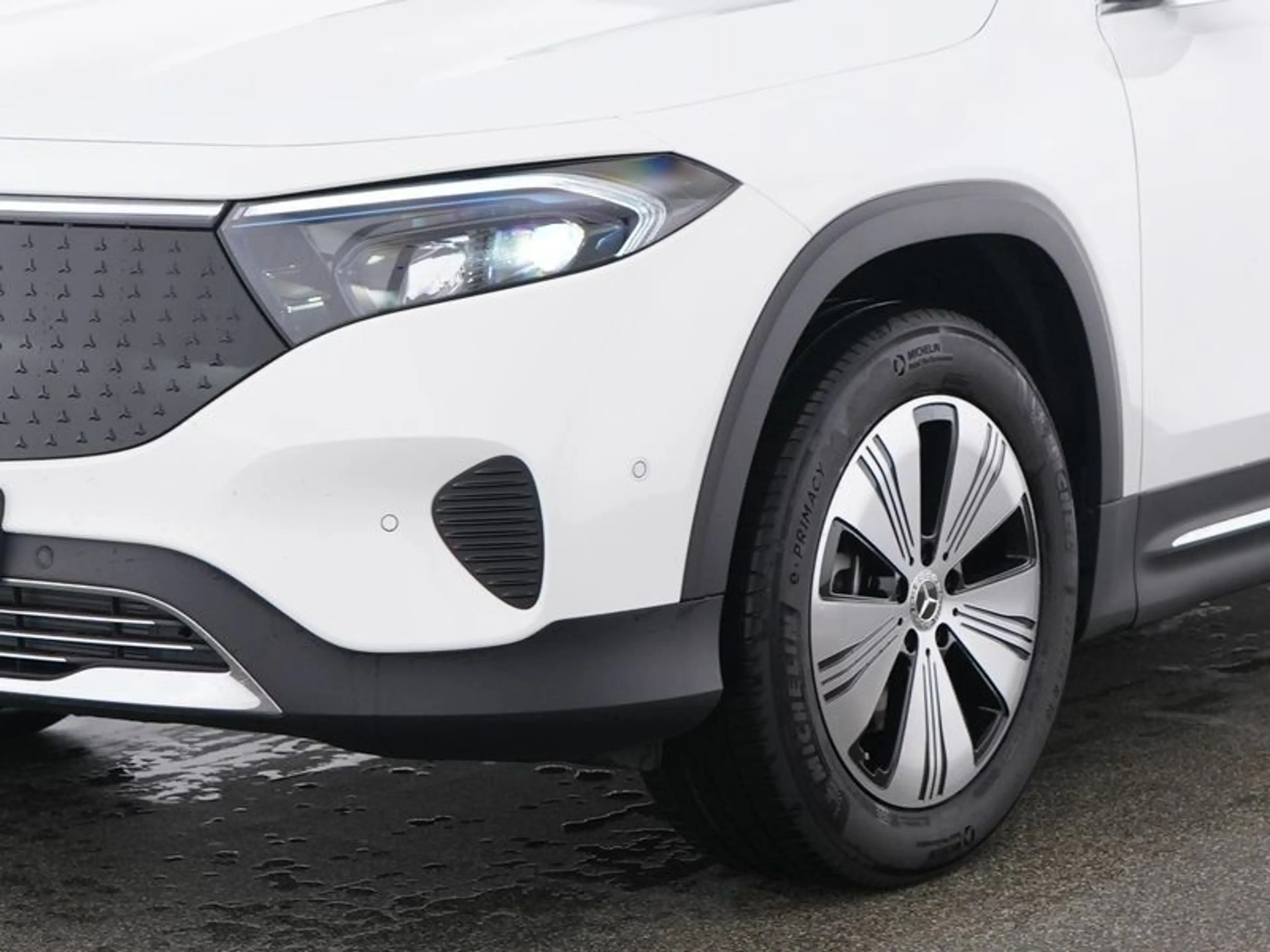 Mercedes-Benz EQB 350 4M PROGR-ADV MEMORY DISTRONIC WINTER VZA — photo 3