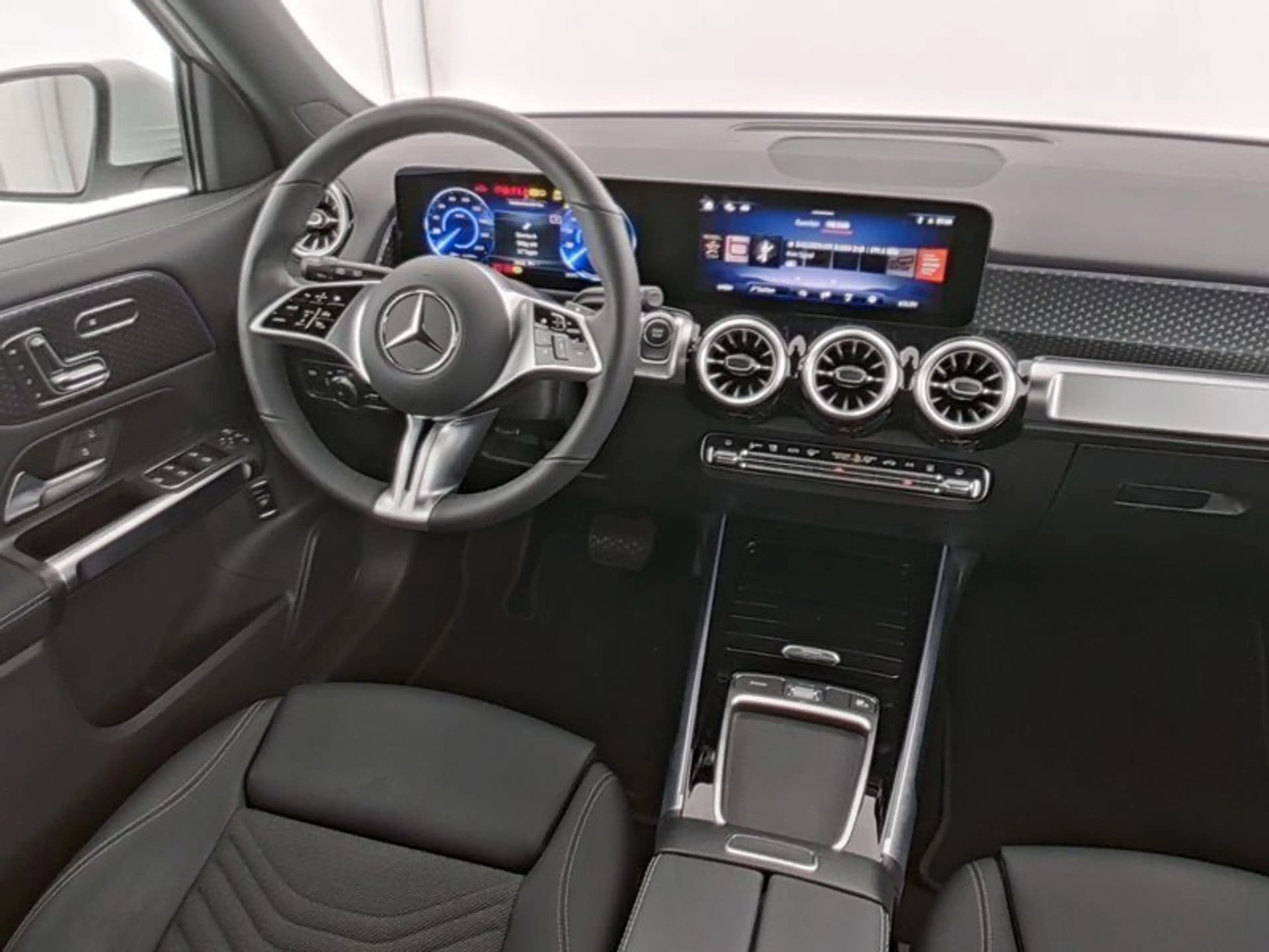 Mercedes-Benz EQB 350 4M PROGR-ADV MEMORY DISTRONIC WINTER VZA — photo 8